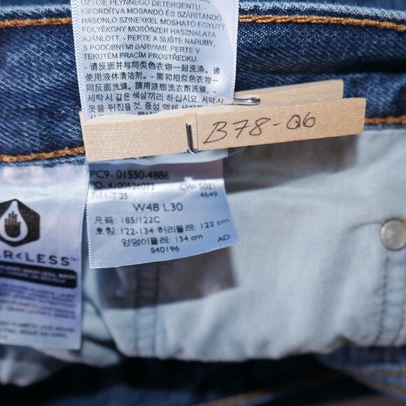 Levis 550 Relaxed Fit Tapered Leg Denim Jeans Men's Size 48x30 Stonewashed Blue - Picture 9 of 11